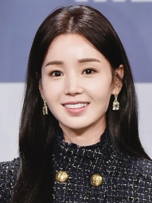 Nam Gyu Ri Terlibat Drama di Kehidupan Nyata saat Dikucilkan Para Aktris