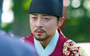 Akting Jo Jung Suk Jadi Sosok Kejam di 'Captivating the King' Disorot Media Korea