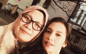 Ibu Indah Permatasari Emosi Nama Arie Kriting Disebut saat Jualan Celana 5 Ribuan di TikTok