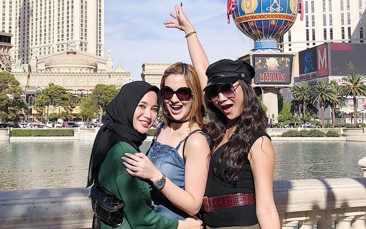 Bareng Chacha Frederica, Nia Ramadhani Bocorkan 'Ngopi Dara' Syuting di Las Vegas