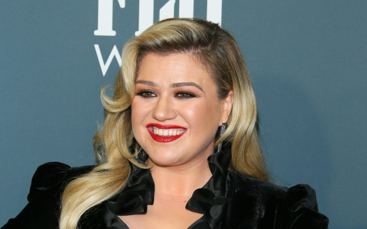 Kelly Clarkson Ingin Ganti Nama Belakang, Sudah Ajukan Berkas Resmi Ke Pengadilan