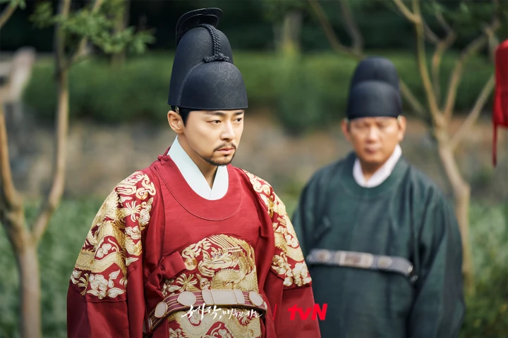 Akting Jo Jung Suk Jadi Sosok Kejam di \'Captivating the King\' Disorot Media Korea