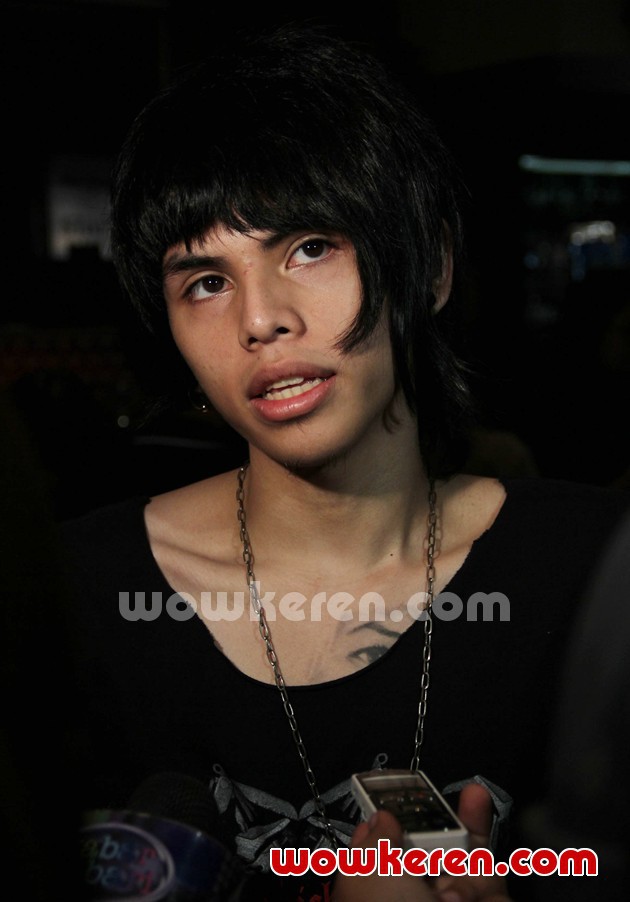 Foto Axel Andaviar Usai Jumpa Pers Indonesian Movie Awards 2012 - axel-andaviar-06