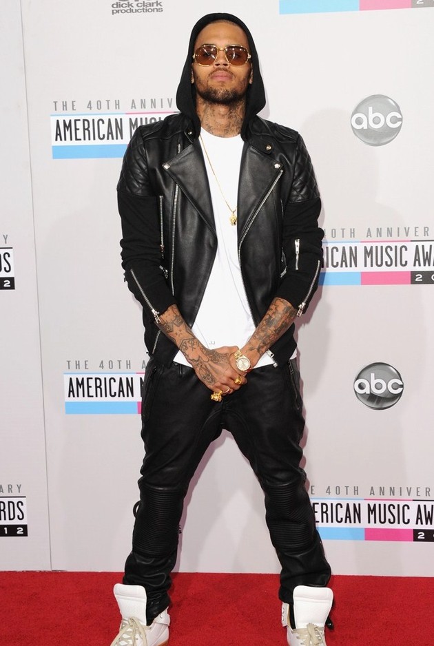 Gambar Foto Chris Brown di Red Carpet AMAs 2012