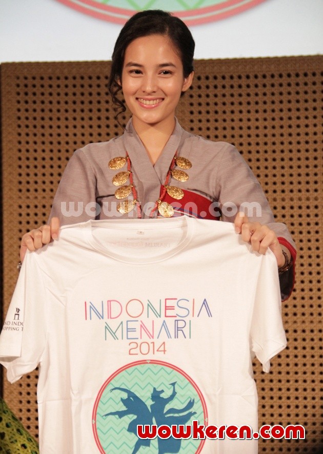 Gambar Foto Chelsea Islan Hadiri Press Conference 'Indonesia Menari 2014'