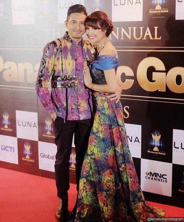Gambar Foto Ryan Delon Bersama Istri di Panasonic Gobel Awards 2016