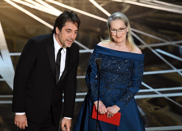 Gambar Foto Javier Bardem dan Meryl Streep di Oscar 2017