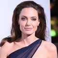 Angelina Jolie Menghadiri Premier Film 'In the Land of Blood and Honey'