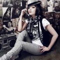 Angela Zhang Menjadi Ikon Fashion