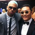 PSY dan Chris Brown di MTV VMAs 2012