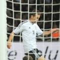 Miroslav Klose Berhasil Membobol Gawang Swedia