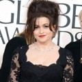 Helena Bonham Carter di Red Carpet Golden Globe Awards 2013
