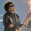 Bruno Mars Tampil Nyanyikan Lagu 'Gorilla'