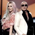 Kolaborasi Keha dan Pitbull Meriahkan Panggung American Music Awards 2013