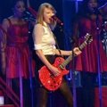 Taylor Swift di Konser 'Red Tour in Jakarta'