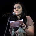 Ine Febriyanti Bacakan Puisi di Konser Kebangsaan: Langkah Sang Pemimpin
