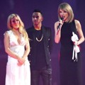 Ellie Goulding dan Lewis Hamilton Serahkan Piala International Female Solo Artist Pada Taylor Swift
