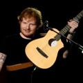 Ed Sheeran Tampil Nyanyikan Lagu 'Bloodstream'