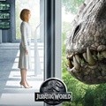 Bryce Dallas Howard di Poster Film 'Jurassic World'