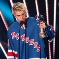 Justin Bieber Raih Piala Male Artist of the Year