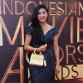 Olivia Zalianty Hadiri Indonesia Movie Actors Awards 2016