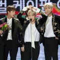 Bangtan Boys Saat Raih Piala Global K-Pop Artist Award