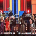 Demi Lovato, Andra Day, Tori Kelly dan Little Big Town Suguhkan Penampilan Spesial untuk Mengenang Bee Gees