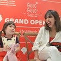 Gisella Anastasia dan Gempita di Grand Opening Outlet Gulu Gulu