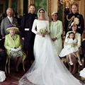Foto perdana resmi dari kerajaan setelah upacara pernikahan Pangeran Harry dan Meghan Markle