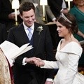 Jack Brooksbank dan Putri Eugenie mengucap janji pernikahan.