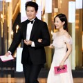 Ji Sung dan Park Bo Young Saat Bacakan Nominasi Best Actor and Actress Award
