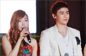 Nichkhun 2PM Tulis Pesan Romantis Misterius untuk Tiffany SNSD?