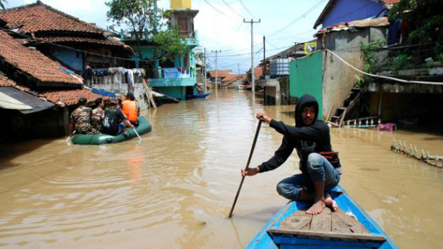 Ribu Rumah Di Bandung Terendam Banjir Ribuan Warga Mengungsi