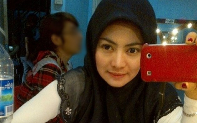 Biasa tampil terbuka dan seksi, Vitalia sekarang sudah berhijrah <b>dan mantap</b> ... - 00126725