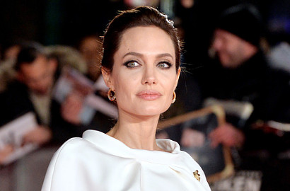 Angelina Jolie Ingin Jadi Istri yang Lebih Baik untuk Brad Pitt