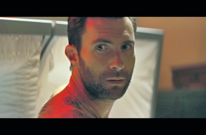 Maroon 5 Rilis MV Terbaru 'Wait', Adam Levine Bangkit Dari Kematian