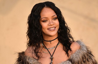 Kejutkan Penggemar, Rihanna Tengah Garap Dua Album Sekaligus