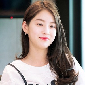 Gong Seung Yeon Profile Photo