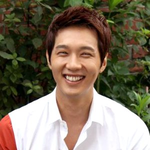 Ji Hyun Woo Profile Photo