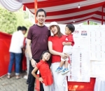 Cinta Indonesia, Ayu Dewi Kompak dengan Anak Pakai Kostum Merah Putih