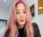 Rambut pink Ye Seul mirip tokoh anime