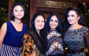 Yuni Shara Akui Belum Siap Memakai Hijab