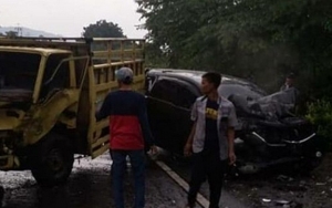 Yukie Pas Band Kecelakaan di Cianjur, Ini Kronologi Mobil Ditabrak Truk Hingga Ringsek