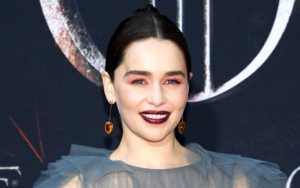 Emilia Clarke Bahas Soal Tolak Peran di 'Fifty Shades': Aku Sudah Sering Bugil di 'Game of Thrones'
