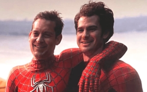 Terungkap Alasan Kostum Spider-Man Tobey Maguire dan Andrew Garfield Beda di 'No Way Home'