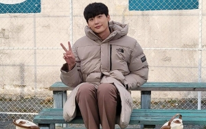 Lee Jong Suk Pamer Syuting 'Big Mouth', Diduga Bakal Masuk Penjara