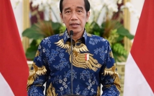 Jokowi Ingatkan Keluarga Personel TNI-Polri Jangan Sampai Undang Penceramah Radikal