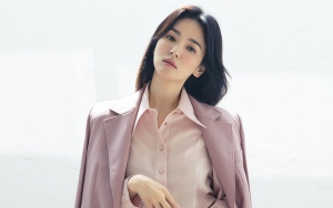 Bak Ratu, Cantiknya Song Hye Kyo Pemotretan Pakai Tiara Sungguh Tak Tertandingi