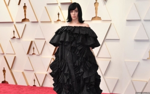 Billie Eilish Beri Reaksi Menohok Usai Gaun Oscar 2022 Miliknya Dihina yang Paling Buruk