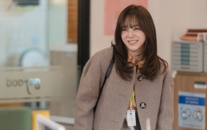 Kim Sejeong Akui Sangat Khawatir Saat Syuting Adegan Sok Imut di 'Business Proposal'